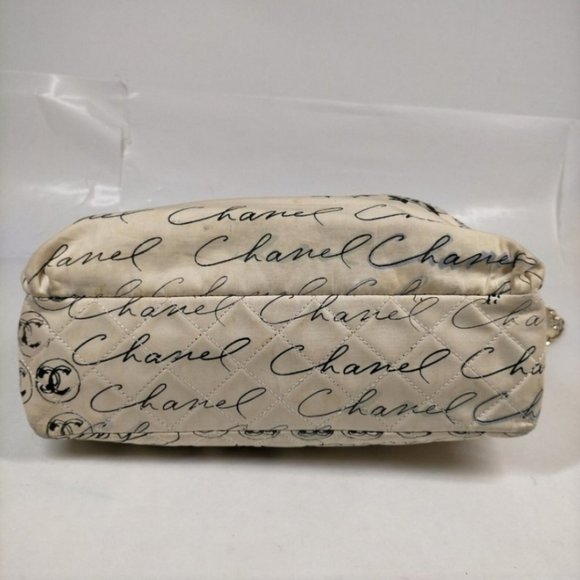 Unique Rare Chanel Vintage Purse - Picture 2 of 4